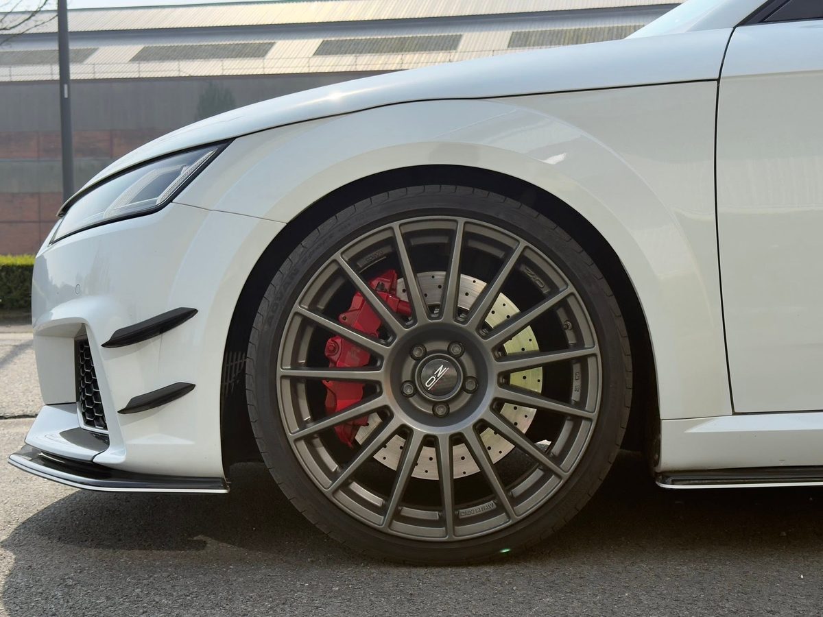Installation de suspensions sport et combinés filetés